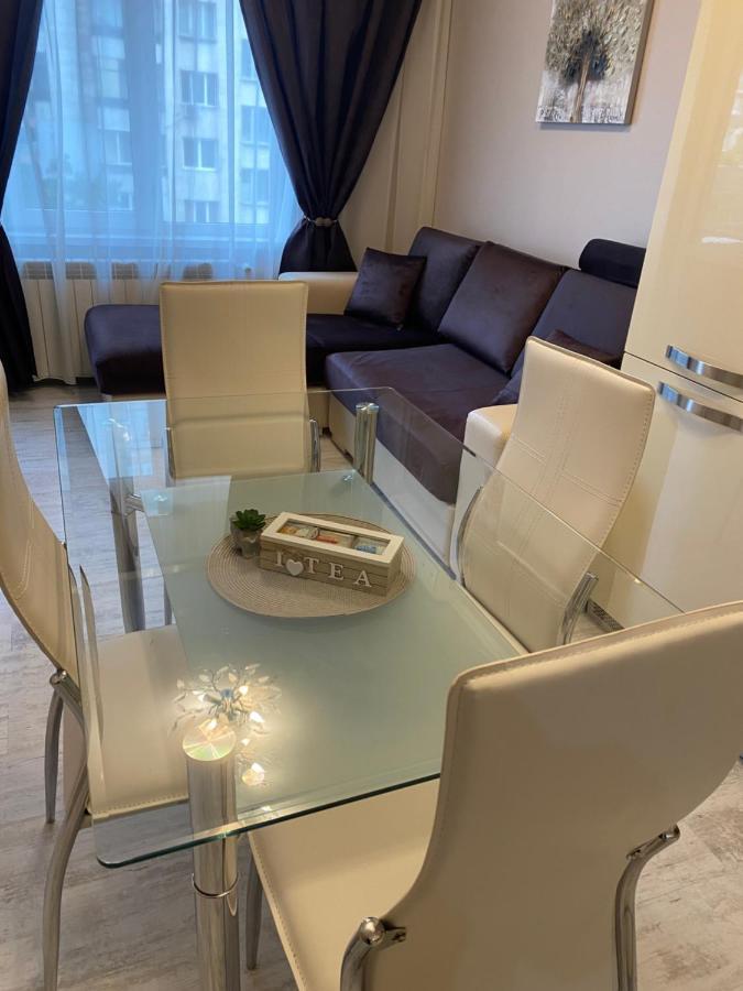 Iva Luxury Apartament Русе Екстер'єр фото